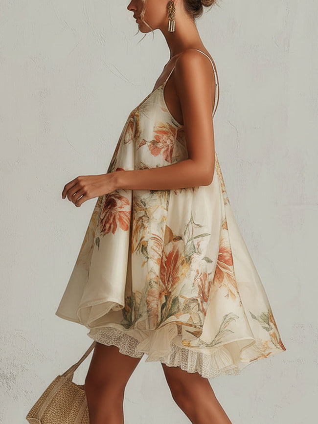 Blanche | Vestido curto floral com camadas