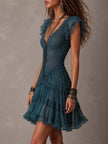 Delphine | Vestido curto azul com renda e folhos
