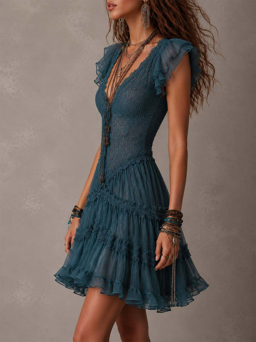 Delphine | Vestido curto azul com renda e folhos
