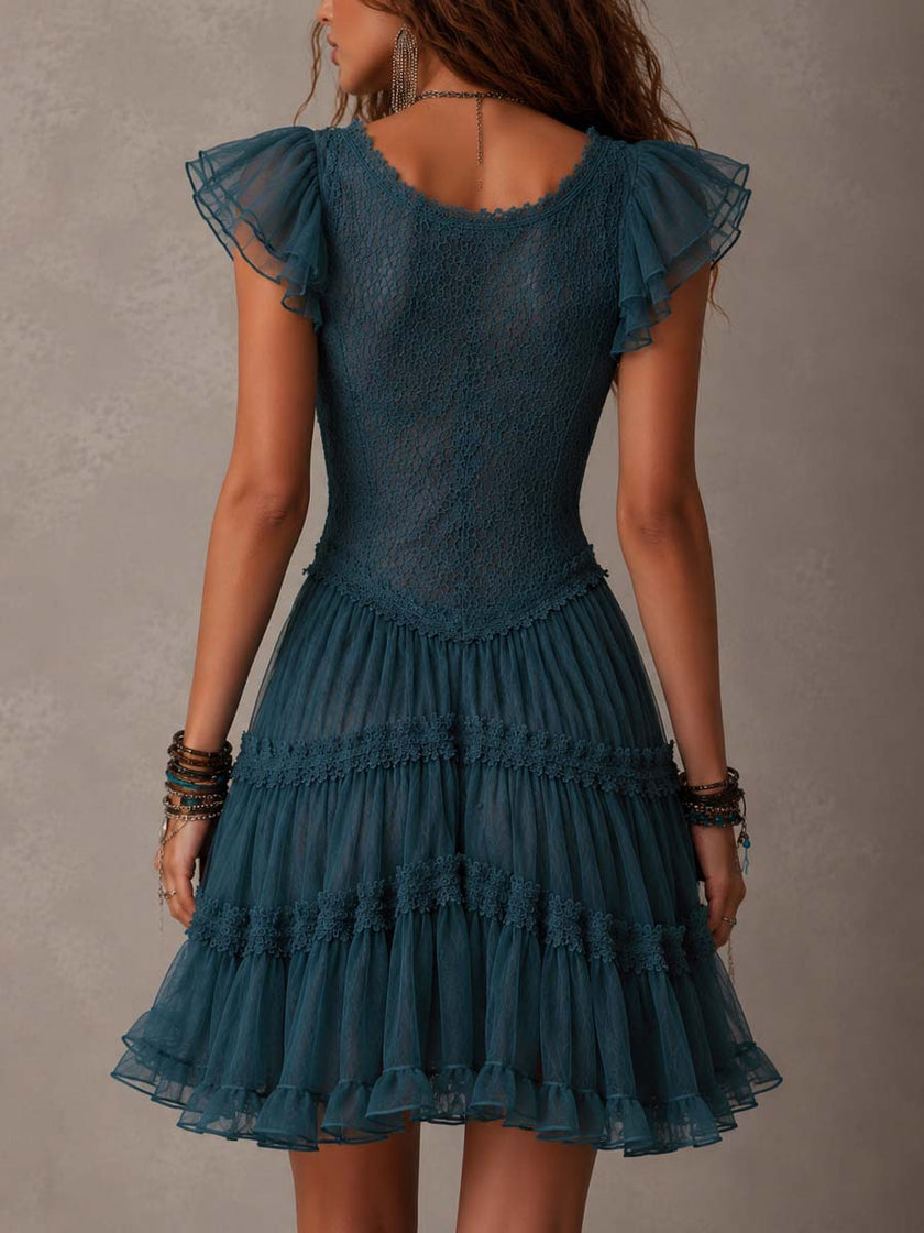 Delphine | Vestido curto azul com renda e folhos