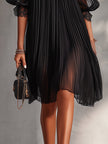 Camille | Vestido curto preto de ombros descobertos