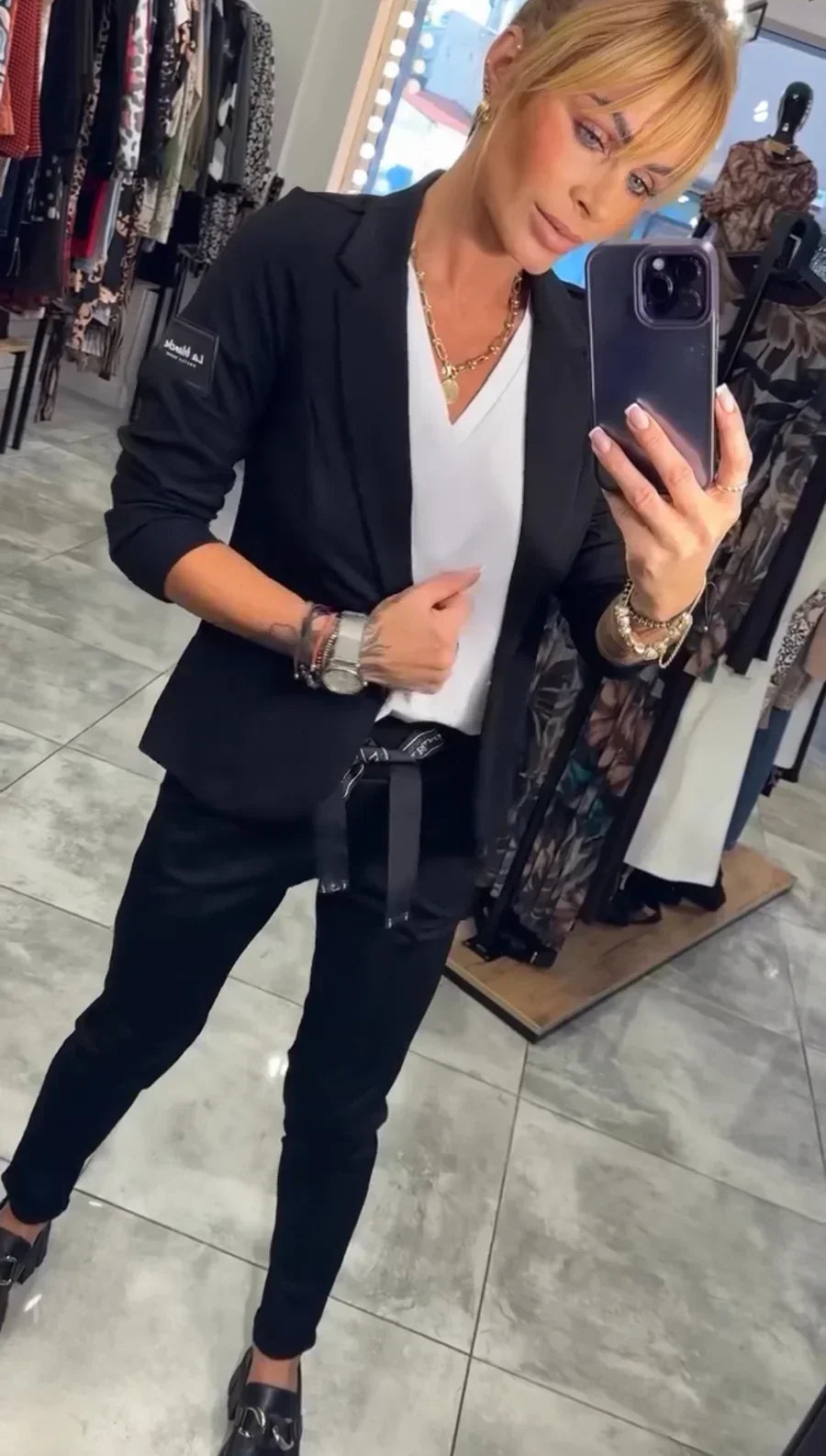 Conjunto elegante feminino