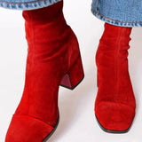 Renata – Botins elegantes de salto largo