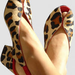 Sandálias com padrão leopardo feminino