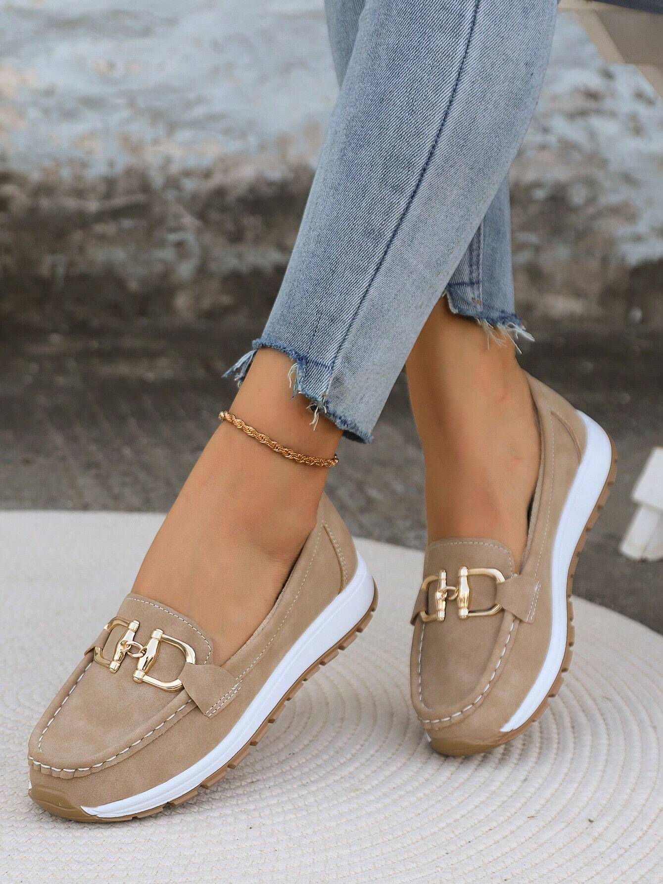 Sapatos Rasos com Fivela feminino
