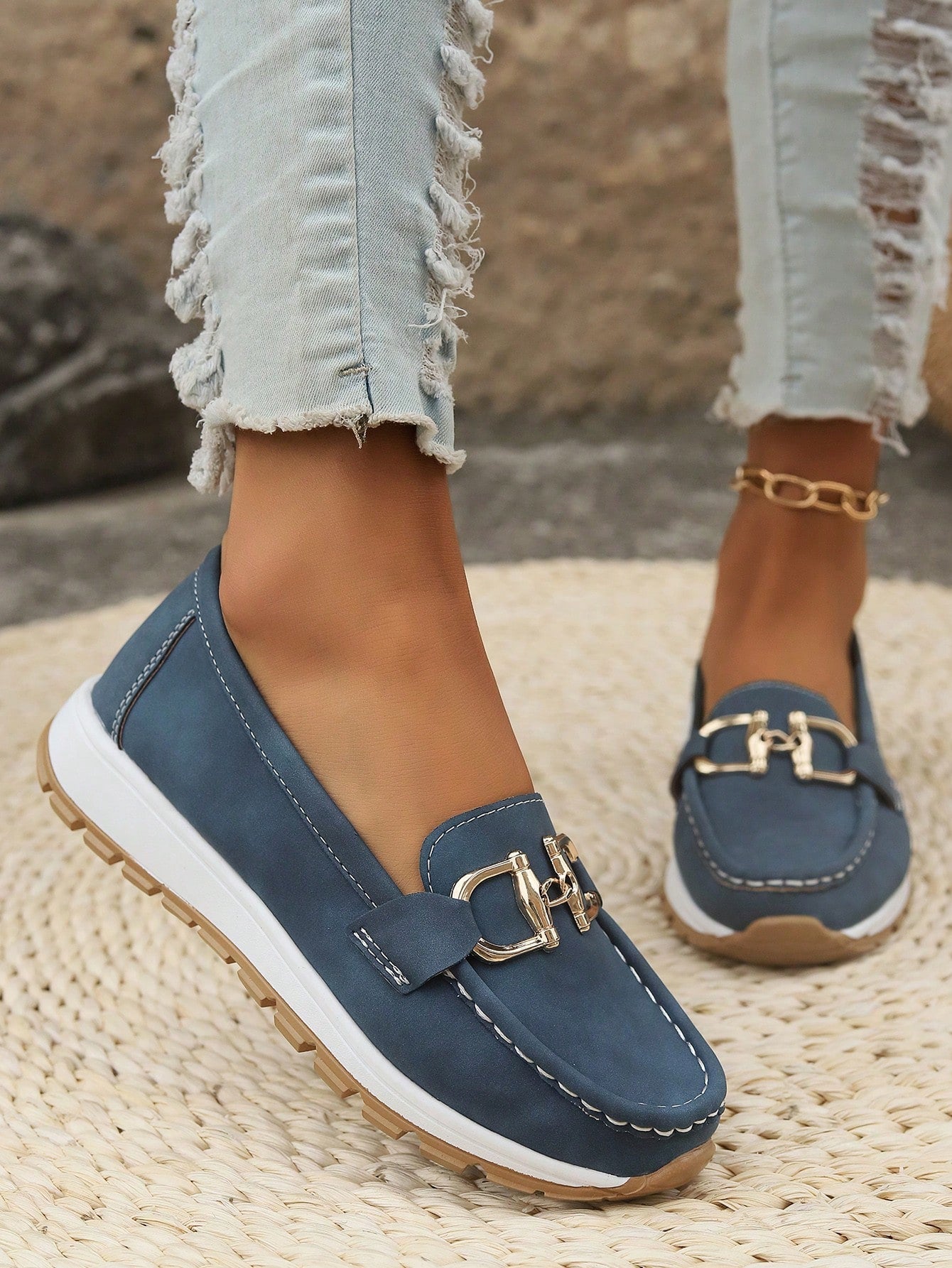 Sapatos Rasos com Fivela feminino