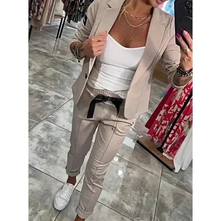 Conjunto elegante feminino