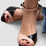 Sapatos de salto médio com tira no tornozelo feminino