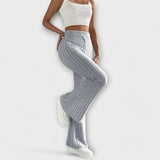 Calças largas com estilo feminino
