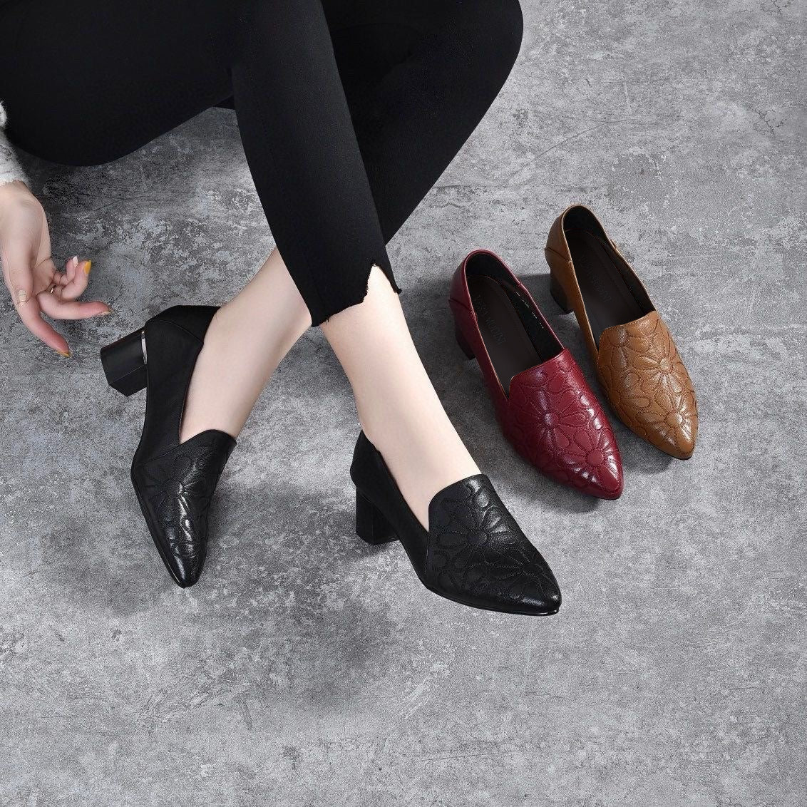 Sapatos de Salto em Pele Vegan com Bordado Suave feminino