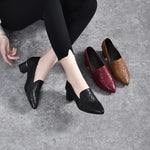 Sapatos de Salto em Pele Vegan com Bordado Suave feminino
