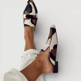Mocassins com padrão abstrato feminino