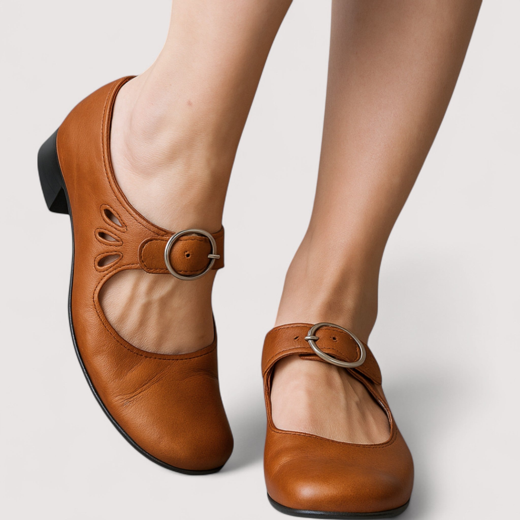 Clara - Scarpin Elegante em Couro Sintético feminino