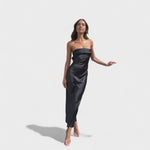 Vestido de cetim sem mangas feminino
