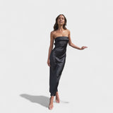 Vestido de cetim sem mangas feminino