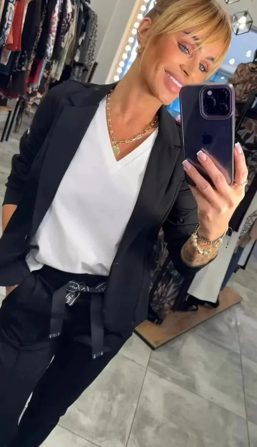 Conjunto elegante feminino