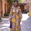 Vestido Mirella – Elegância Fluida com Ombros Descobertos