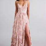 Vestido Elora com decote delicado e elegância romântica