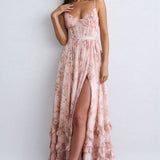 Vestido Elora com decote delicado e elegância romântica