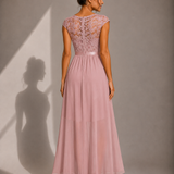 ADRIANA — ELEGÂNCIA ROMÂNTICA PARA MOMENTOS ESPECIAIS