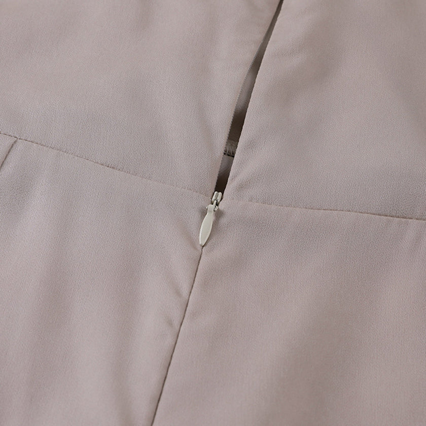 Vestido Sienna — elegância luminosa com cintura marcada