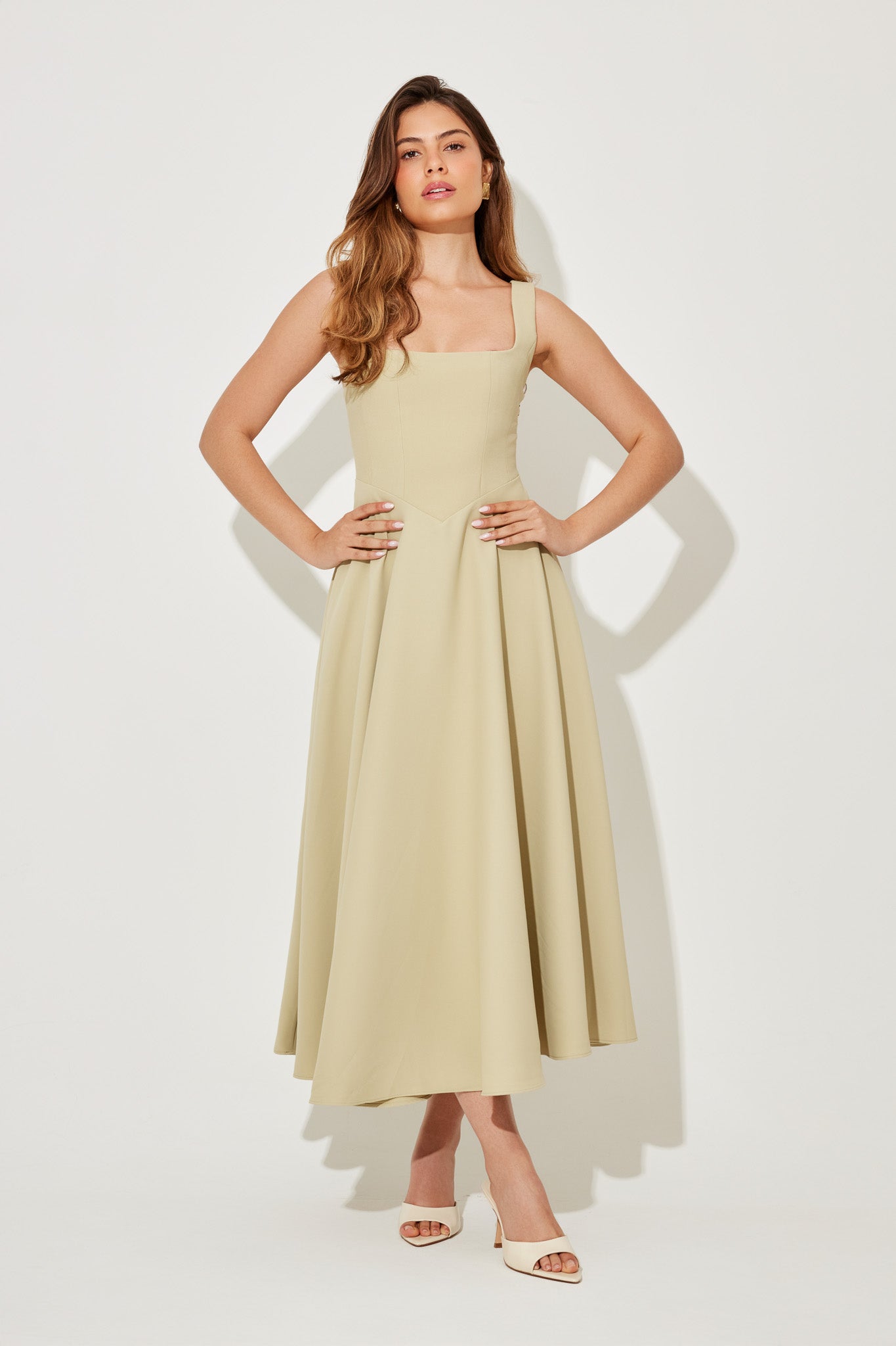 Vestido Midi Intemporal feminino