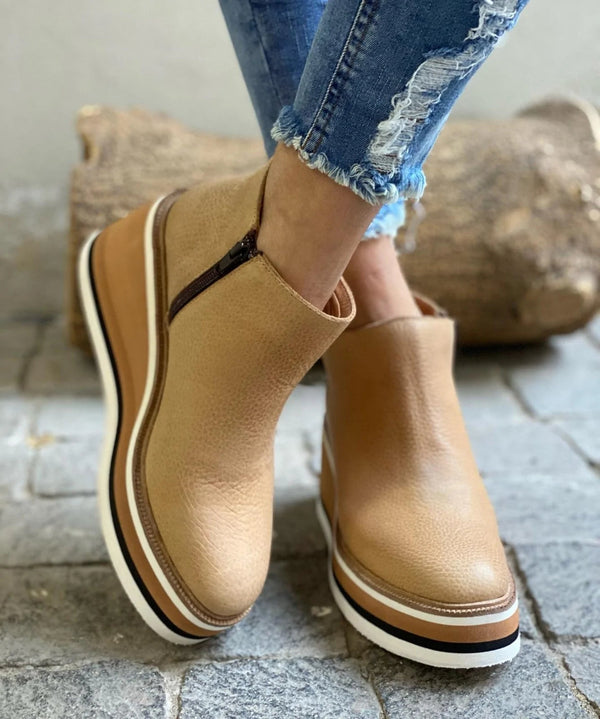 Bota elegante feminino