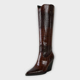 Botas com Design Croco e Salto Elegante feminino