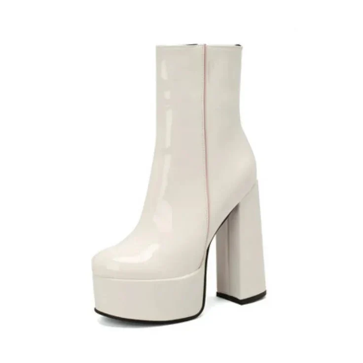 Botas com plataforma super alta com charme e confiança feminino