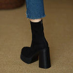Botas com estilo moderno com o conforto da camurça feminino