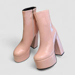 Botas com plataforma super alta com charme e confiança feminino