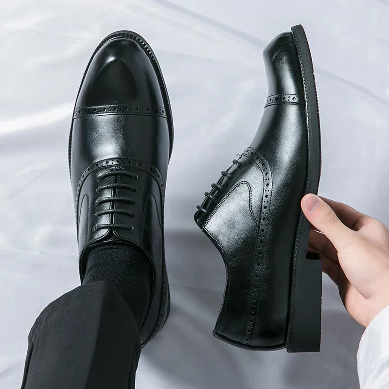 Sapatos Clássicos de fato masculino