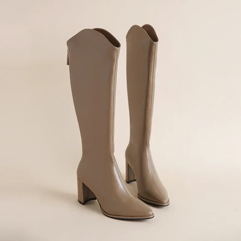 Botas de salto Grosso e Elegância para o Inverno feminino