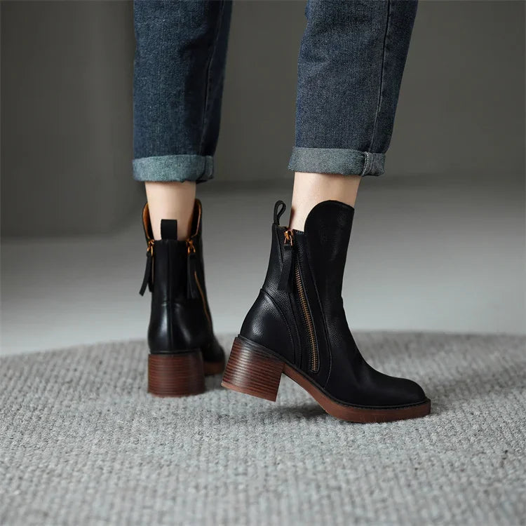 Botas em pele feminino