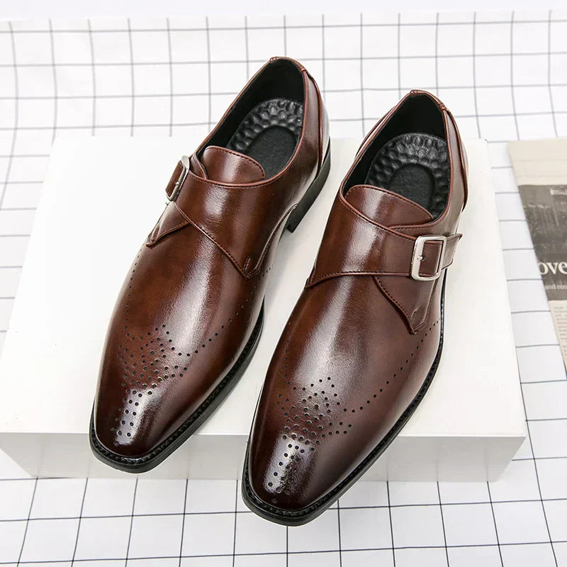 Sapatos de fato masculino