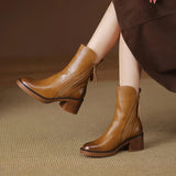 Botas em pele feminino