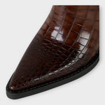 Botas com Design Croco e Salto Elegante feminino