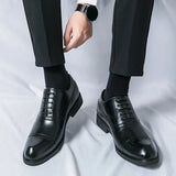 Sapatos Clássicos de fato masculino