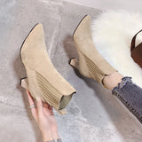 Botas com plataforma em camurça feminino