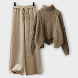 Conjunto de malha elegante feminino