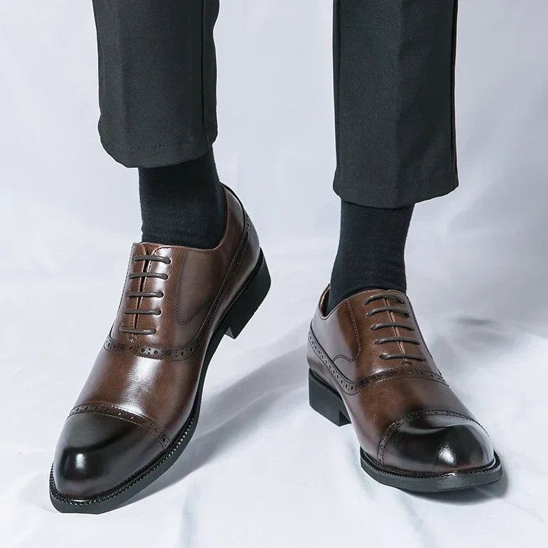 Sapatos Clássicos de fato masculino