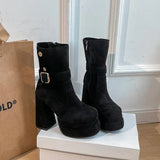 Botas de estilo urbano com personalidade e confiança feminino