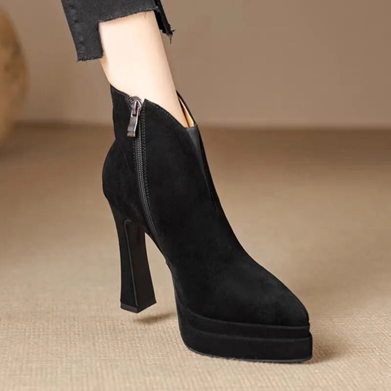 Botas com estilo retro e um toque de modernidade feminino
