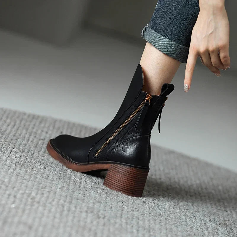 Botas em pele feminino