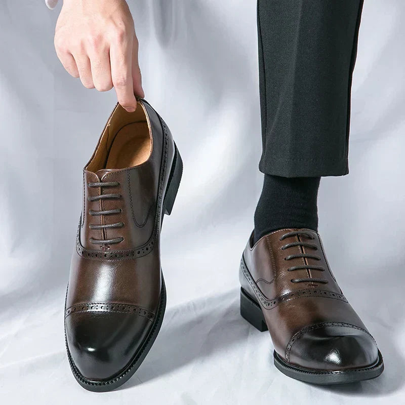 Sapatos Clássicos de fato masculino