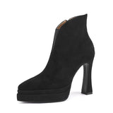 Botas com estilo retro e um toque de modernidade feminino