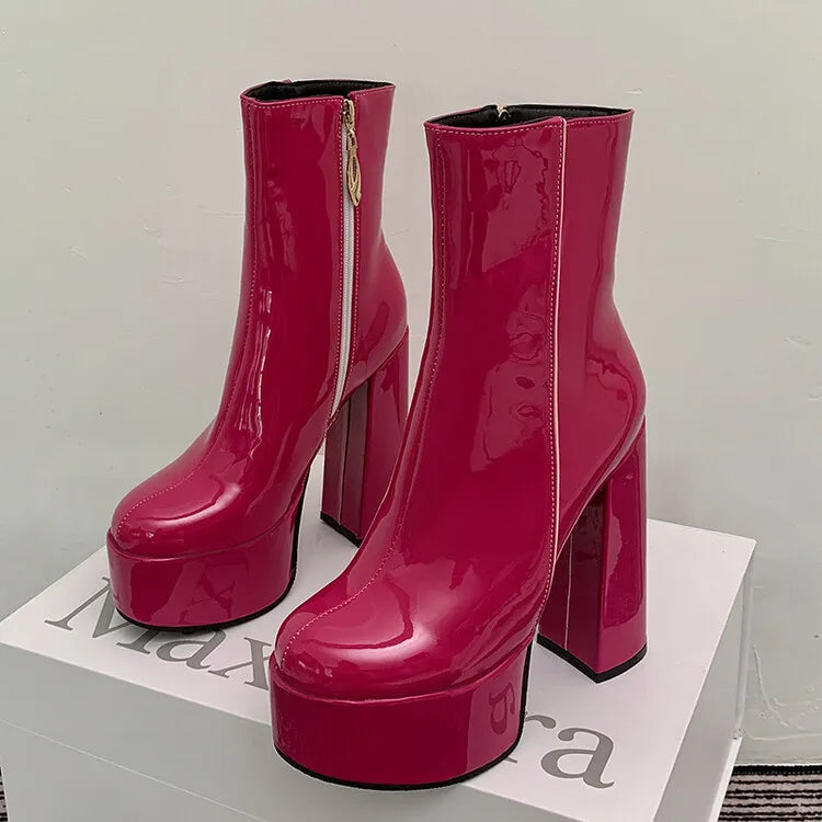Botas com plataforma super alta com charme e confiança feminino