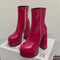 Botas com plataforma super alta com charme e confiança feminino