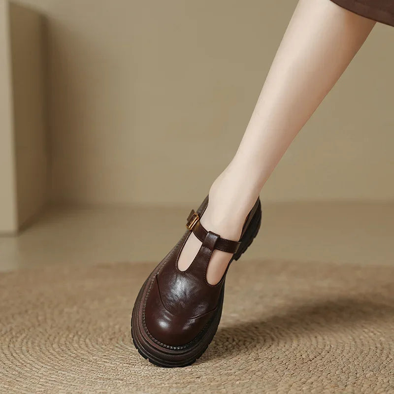 Sapato Elegante em Couro feminino