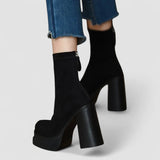 Botas com estilo moderno com o conforto da camurça feminino